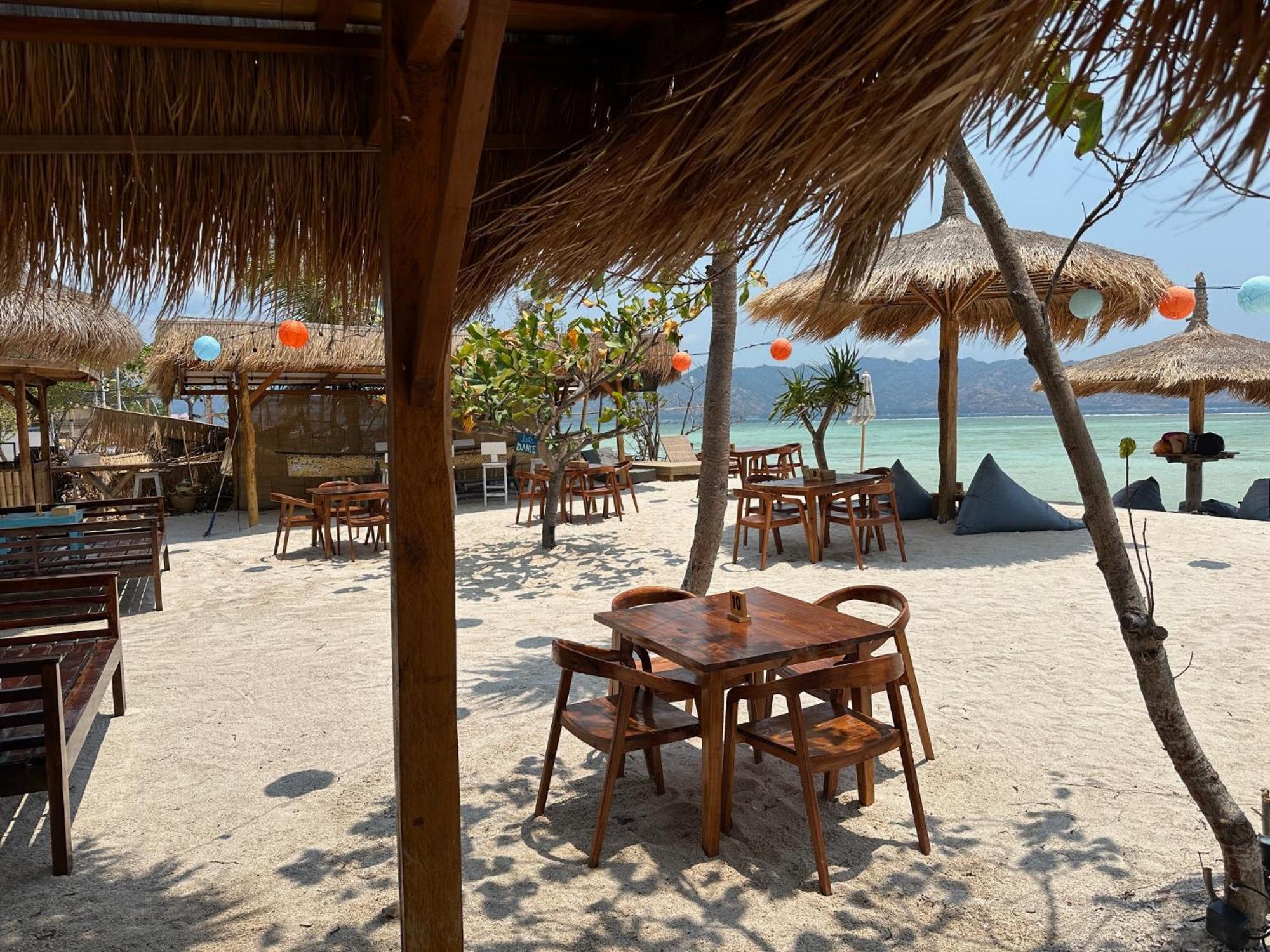 Senang Villa Gili Air Exterior foto