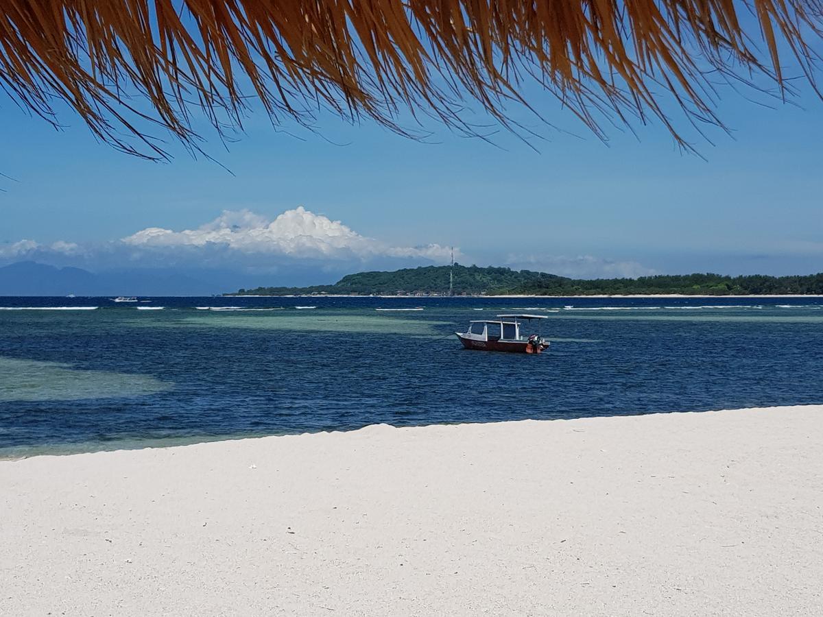 Senang Villa Gili Air Exterior foto